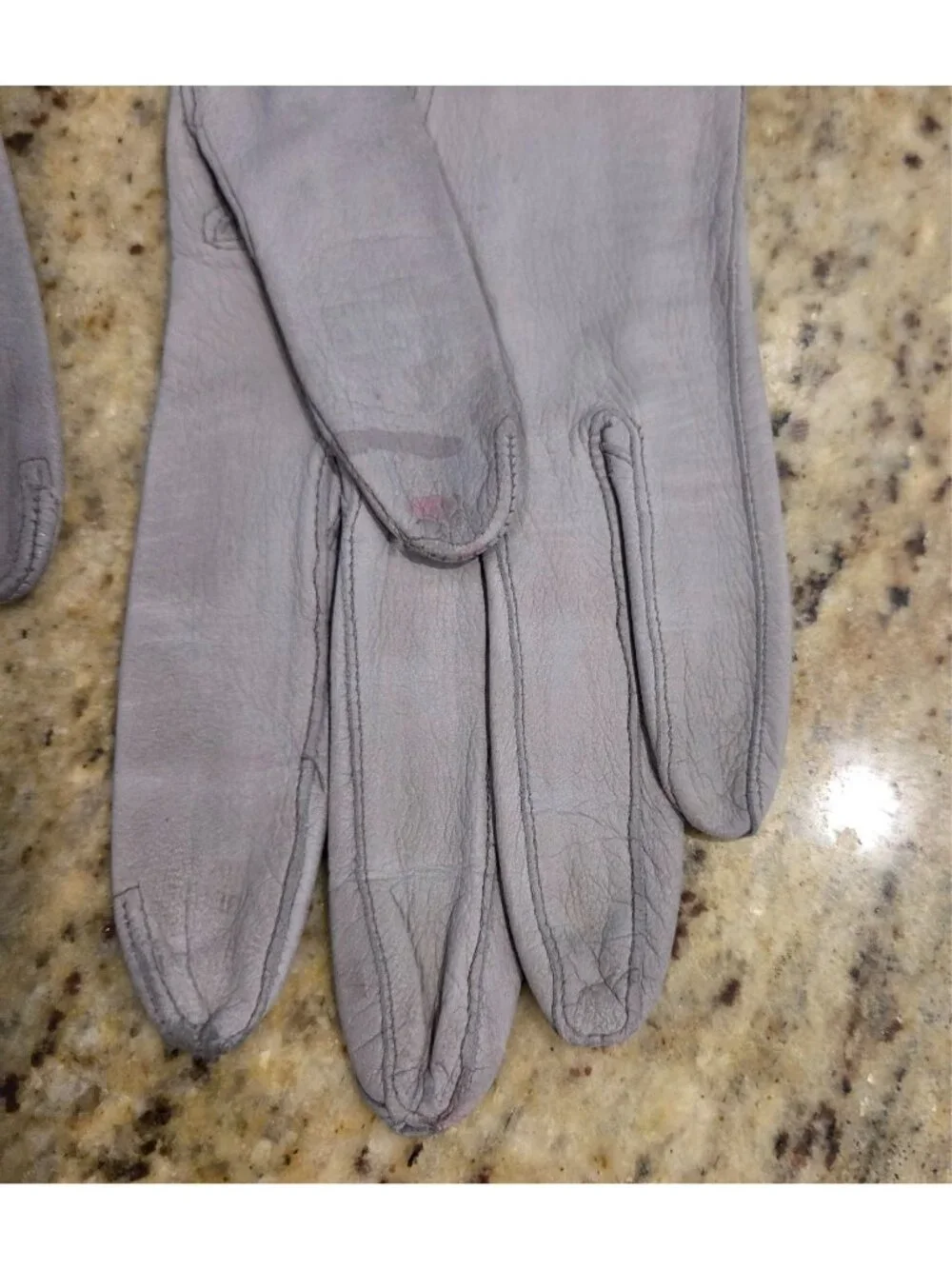 Vintage Womens Size M Gray Soft Kid Leather Formal Gloves Wrist Button